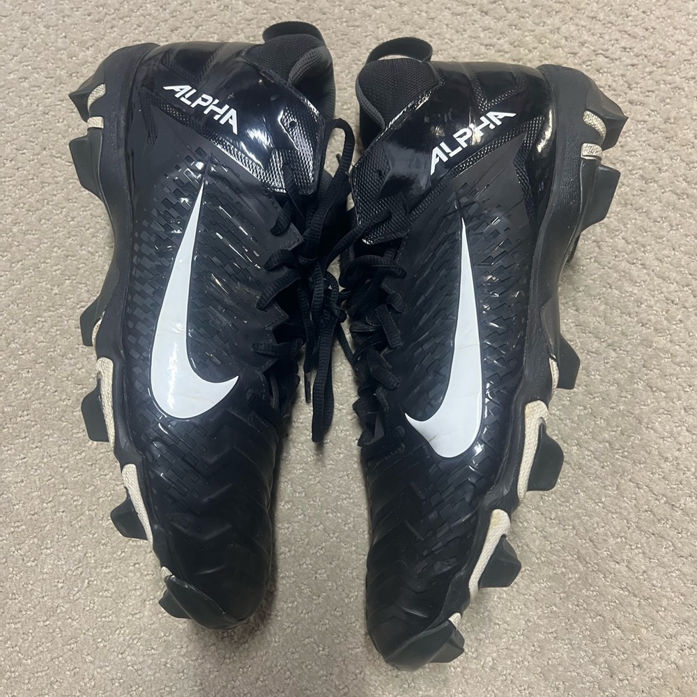 Nike Alpha Menace Shark 2 football cleats